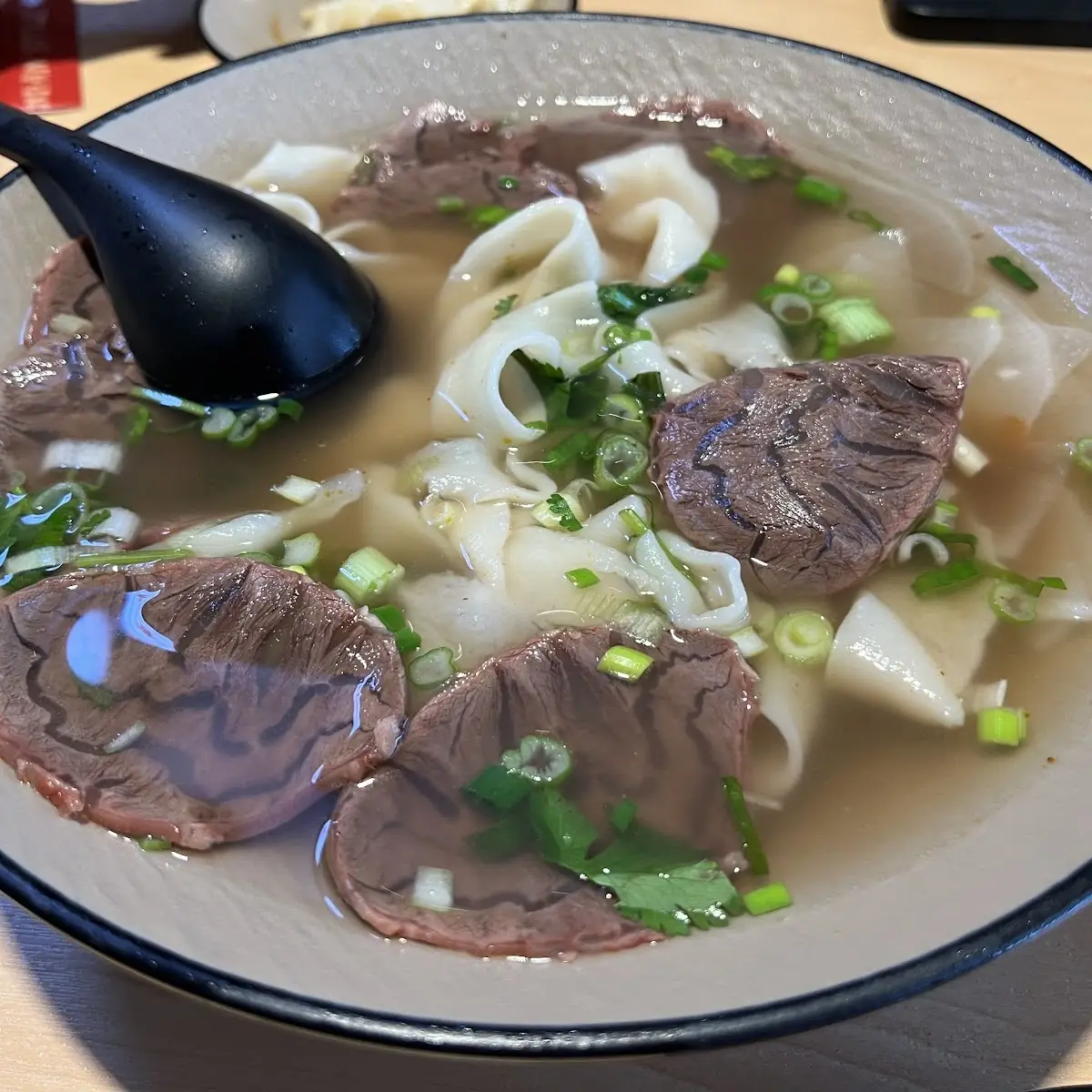 羊肉面 lamb noodle soup